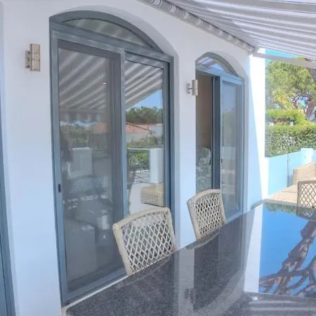 Βίλα Sleeps 8 With Pool Air Con And Wifi Quinta do Lago
