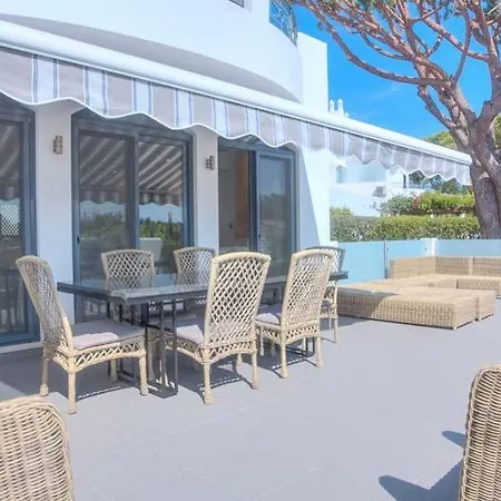 Sleeps 8 With Pool Air Con And Wifi Willa *