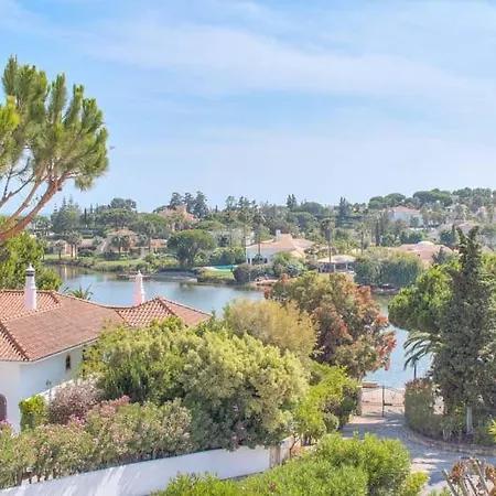 Sleeps 8 With Pool Air Con And Wifi Βίλα *