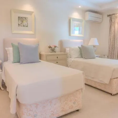 Sleeps 8 With Pool Air Con And Wifi * Quinta do Lago
