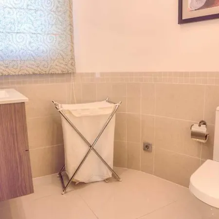 Sleeps 8 With Pool Air Con And Wifi Villa *