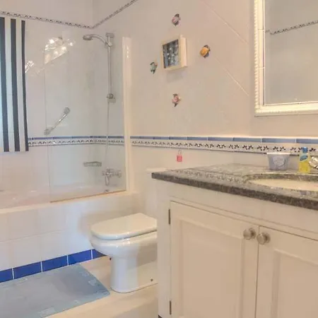 Sleeps 8 With Pool Air Con And Wifi Villa *