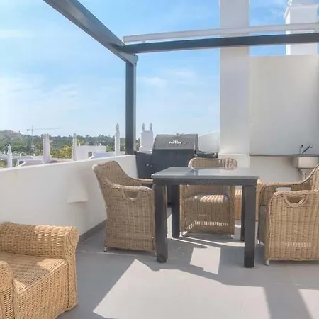 Sleeps 8 With Pool Air Con And Wifi Villa